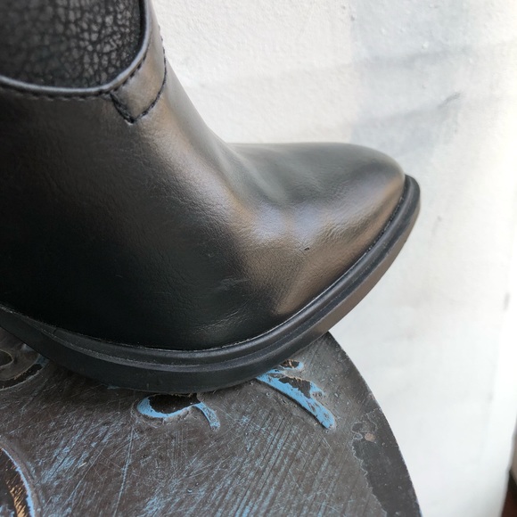 Crown Vintage Kiley Black High Heel Booties - Picture 8 of 8